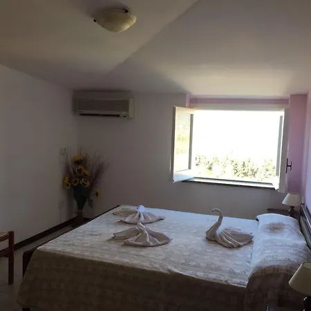 Hotel Umberto Ricadi